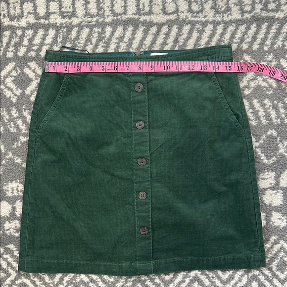 Green Button-Front Skirt - Picture 5 of 5